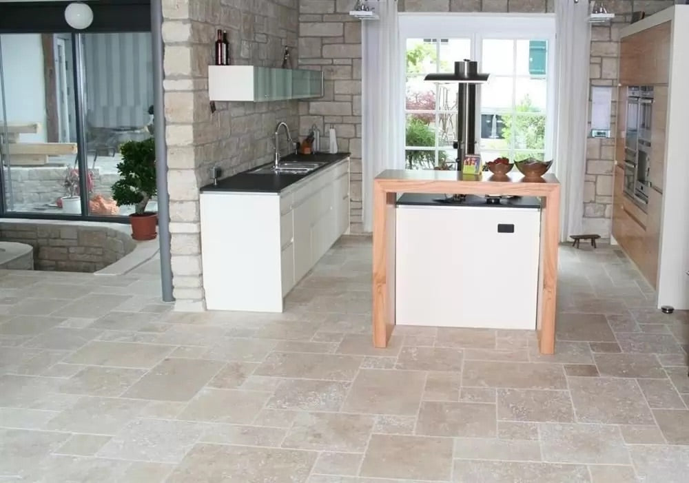 Aspendos Travertine Tumbled Edge Tiles