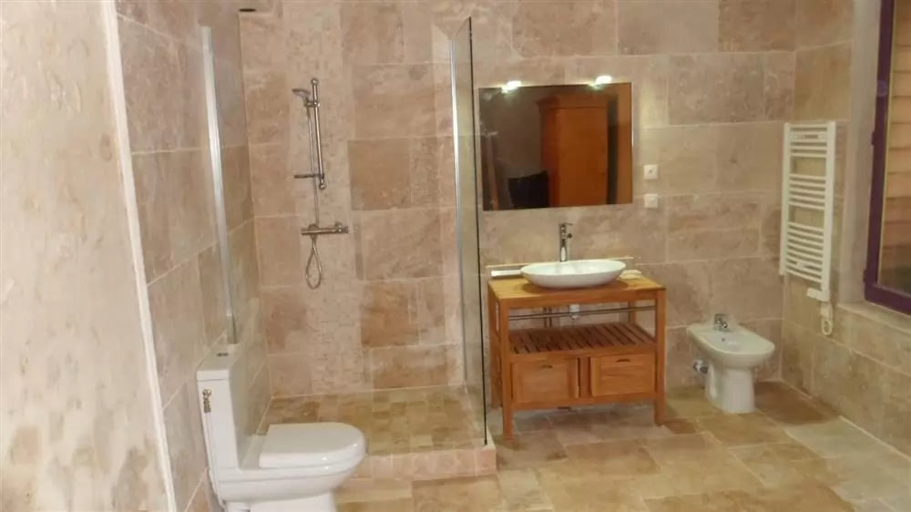 Aspendos Travertine Tumbled Edge Tiles